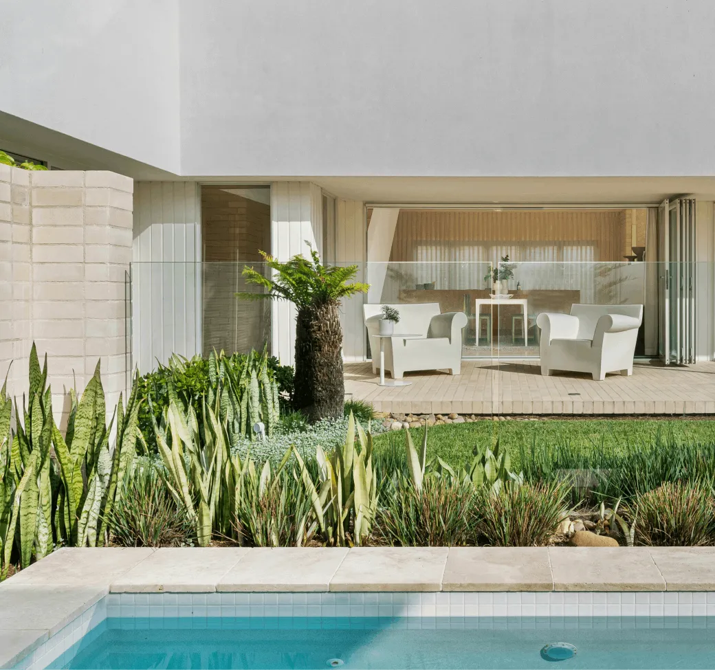 Bricksio-home-three-marquee-image-three